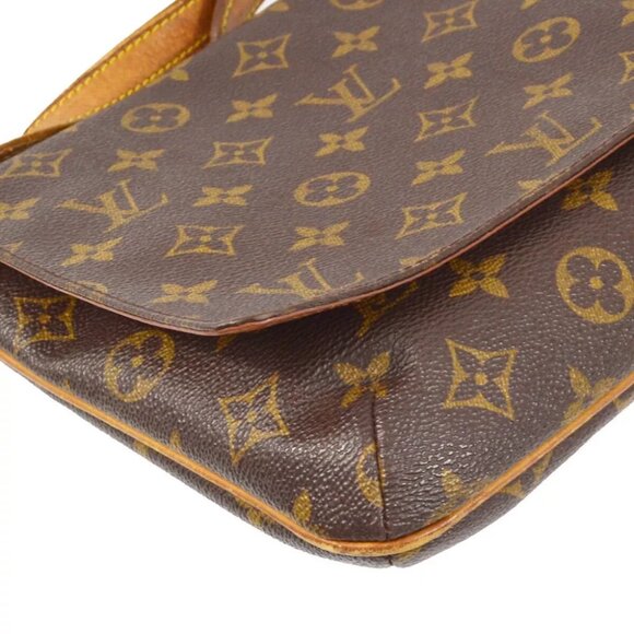 LOUIS VUITTON MONOGRAM MUSETTE TANGO SHORT SHOULDER BAG - Picture 3 of 9